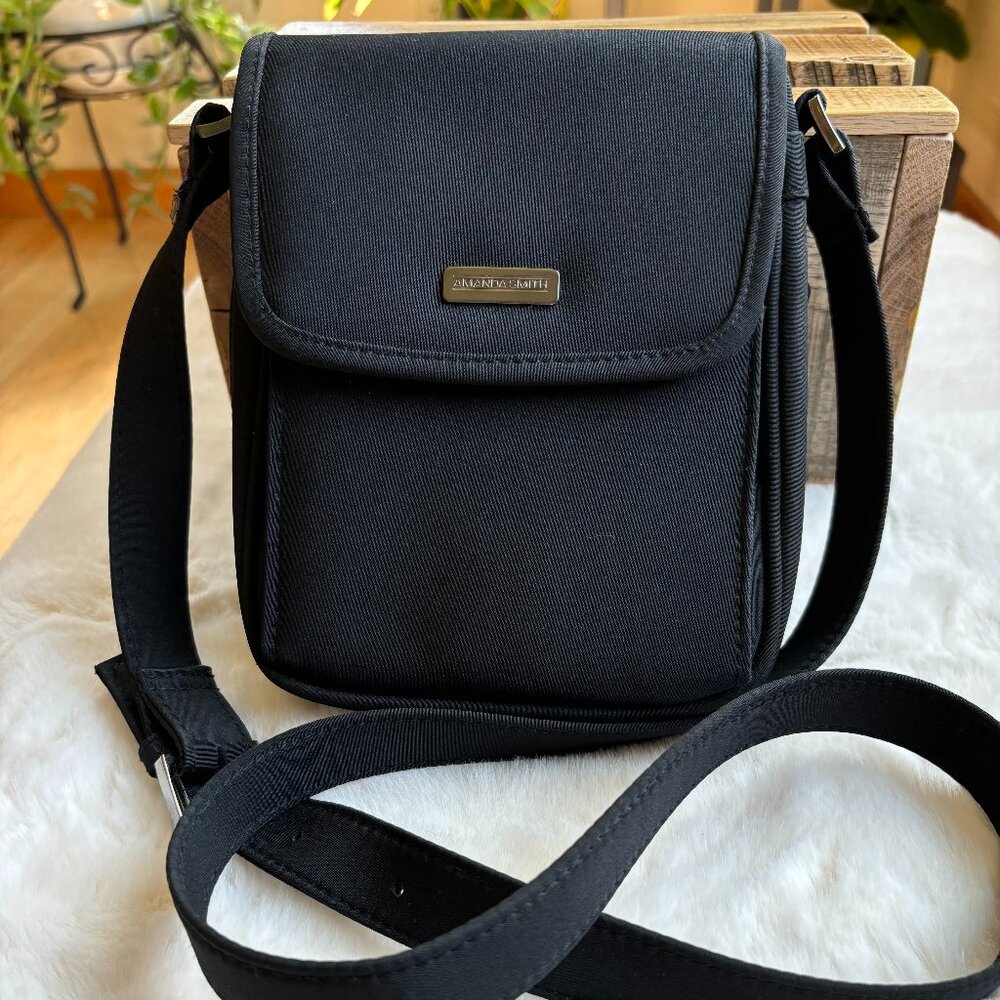 Amanda Smith Black Travel Wallet/Organizer Crossbody Bag/Purse